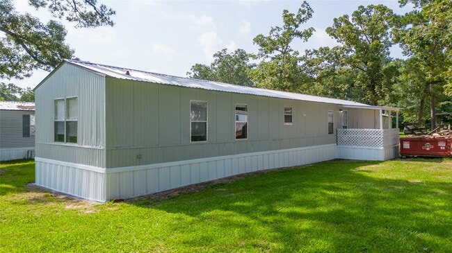 Building Photo - 1202 US-190