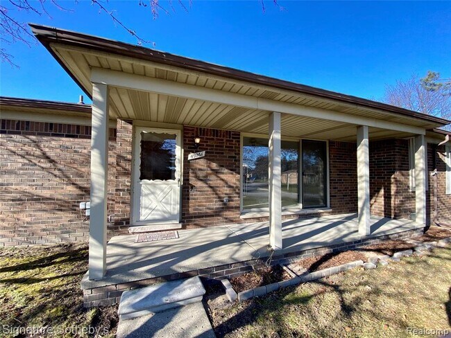 Building Photo - 49261 Chestnut Hill Ct