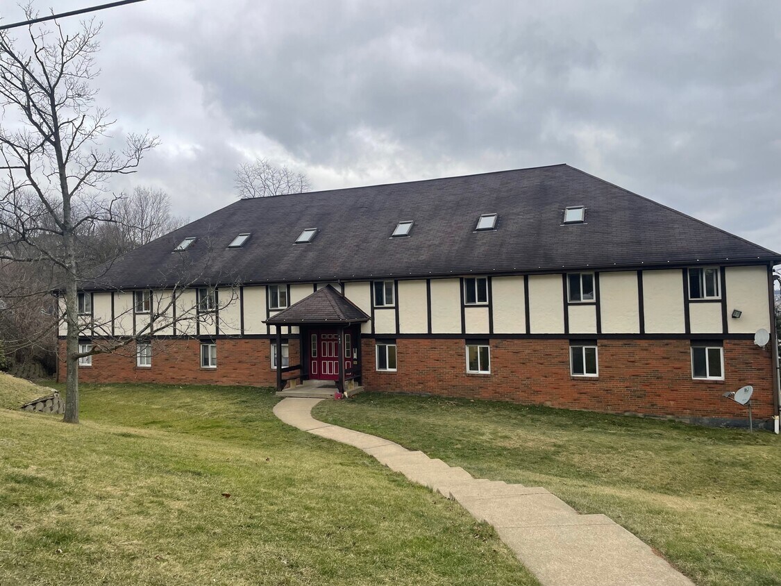 Foto principal - 102 Greenwood Dr