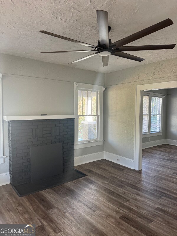 Building Photo - 1433 Mary St