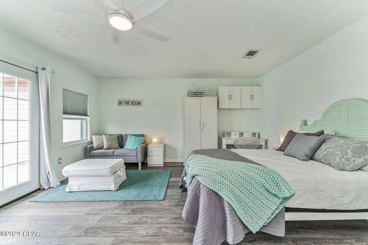Foto principal - 216 Rose Ln
