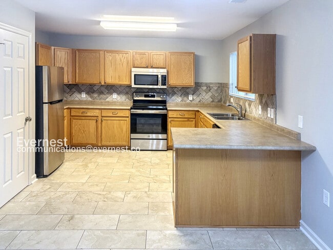 Building Photo - 193 Sagebrook Dr