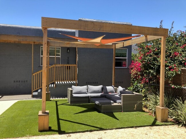 Building Photo - 952-58 22nd St