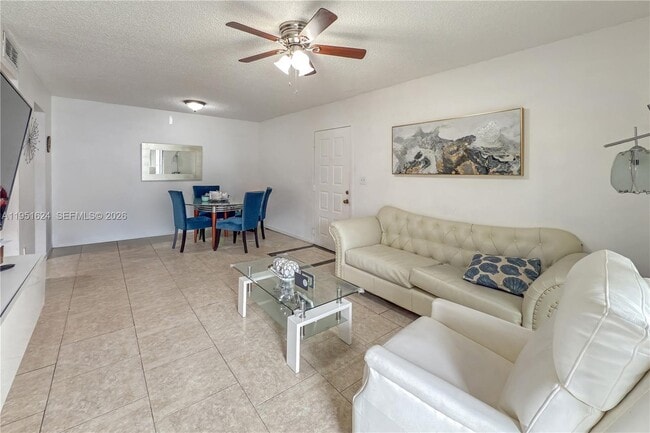 Foto del edificio - 7411 SW 152nd Ave