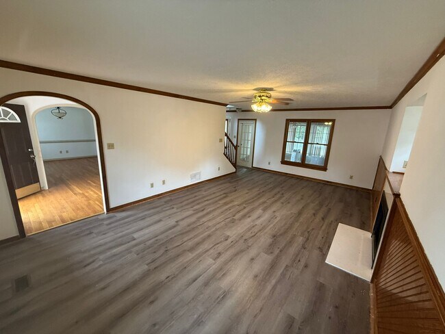 Foto del edificio - 8207 Whirlaway Dr