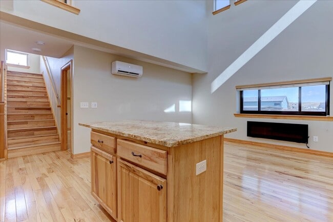 Building Photo - Caretaker Unit Available, Utilities Included, Mountain Views!