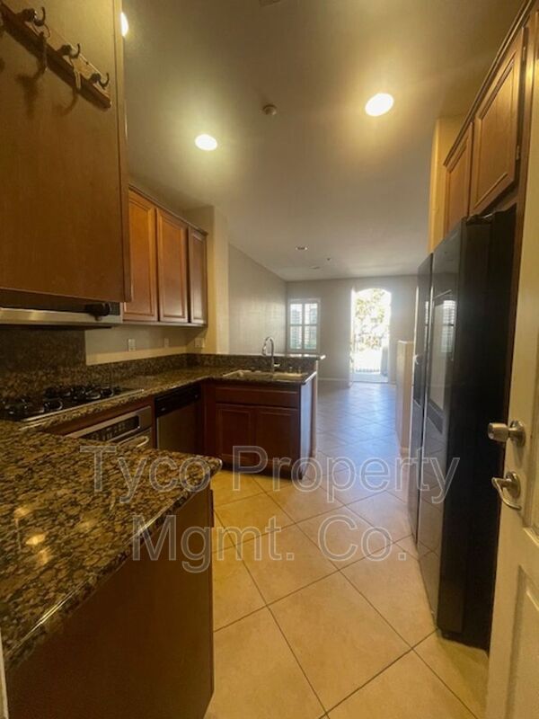 Building Photo - 2174 Desert Hare Ct