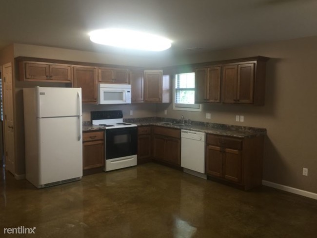 Building Photo - 2 br, 1 bath Apartment - 1204 S 8th St
