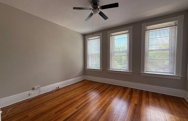 Foto del edificio - 3210 Bishop St