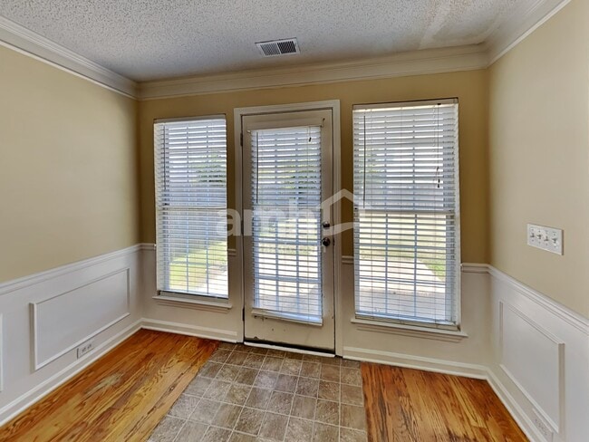 Building Photo - 4476 High Gate Ct NW
