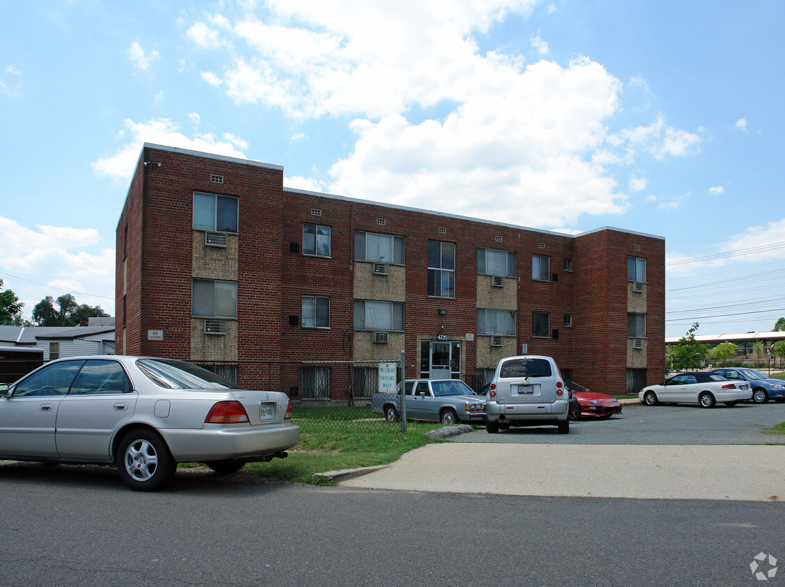 Foto del edificio - 4725 Minnesota Ave NE