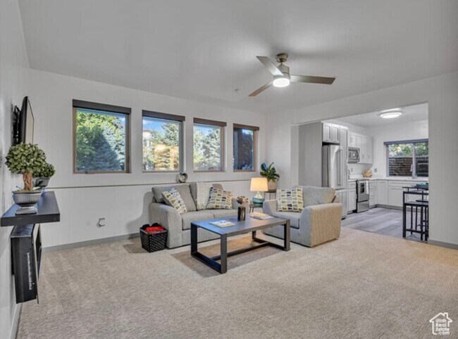 Sala de estar - 14902 S Saddle Leaf Ct