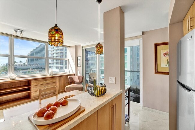 Building Photo - 209 N Fort Lauderdale Beach Blvd