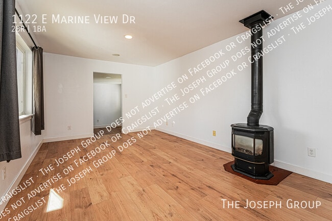 Building Photo - 1122 E Marine View Dr
