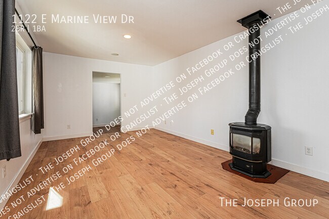 Foto del edificio - 1122 E Marine View Dr
