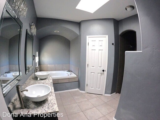 Foto del edificio - 3 br, 2 bath House - 3850 Via Del Valle