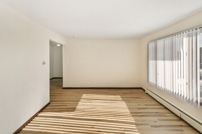 Foto del edificio - 2450 Terrace Ave