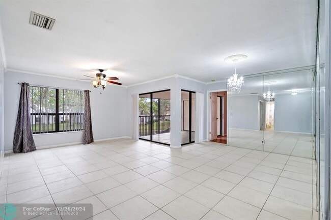 Foto del edificio - 3463 Cocoplum Cir