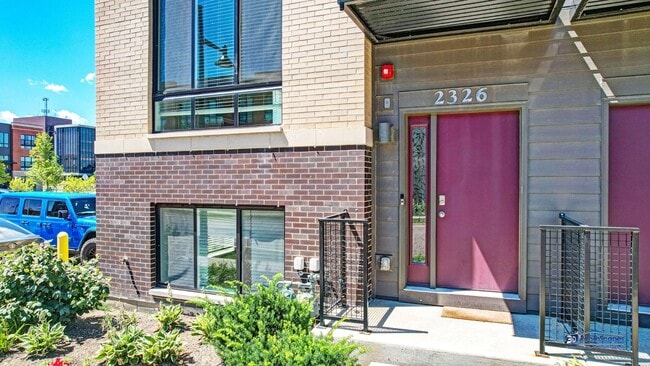 Building Photo - 2326 Venture Dr