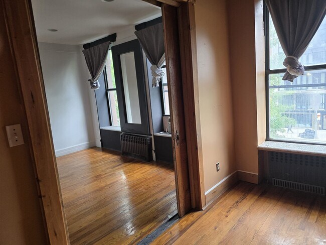 Photo - 74 A 4th Ave Apartment