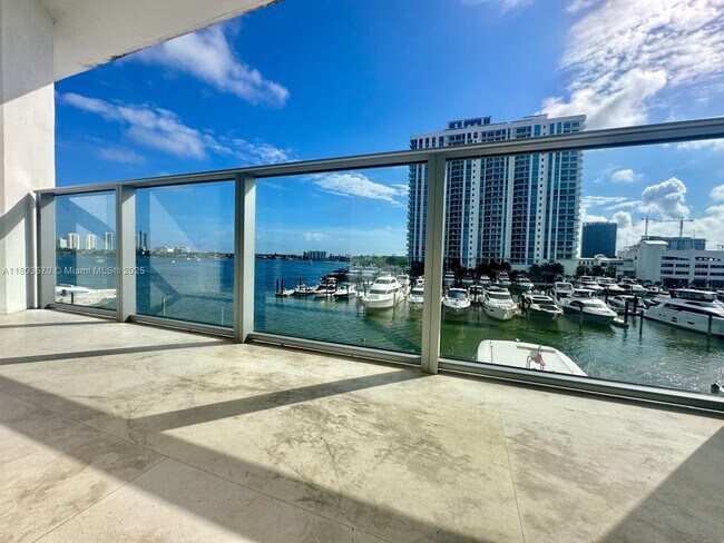 Foto del edificio - 17301 Biscayne Blvd
