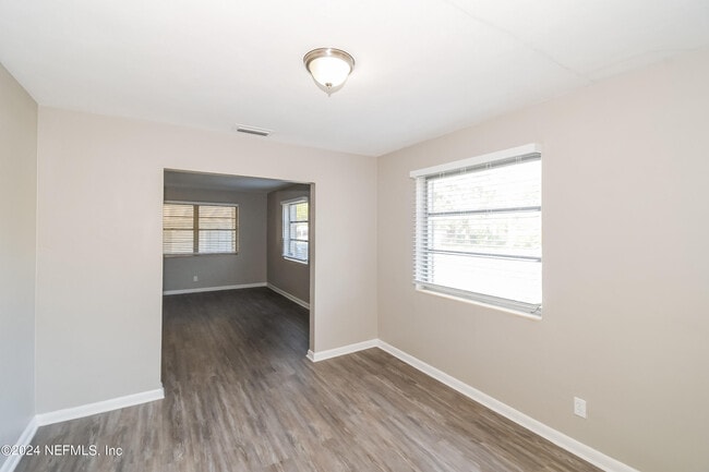 Foto del edificio - 6238 Green Pine Ln