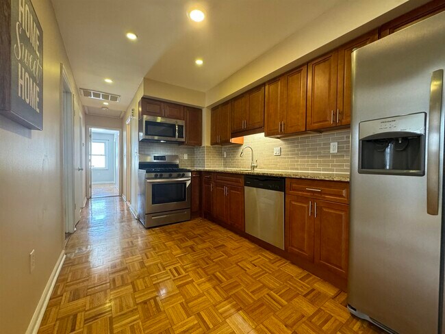 Foto del edificio - 1101 Summit Ave