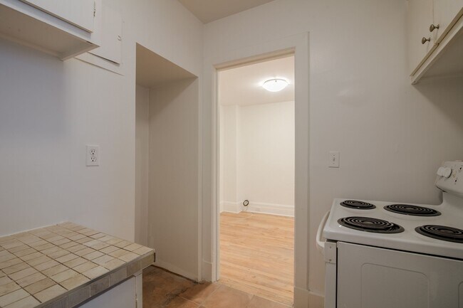 Photo du bâtiment - 1 Av. Rosemount