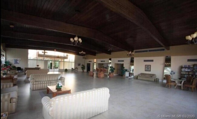 Building Photo - 480 Executive Center Dr