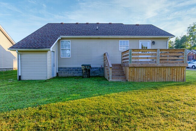 Foto del edificio - Renovated Charmer of a Home on Corner Lot ...
