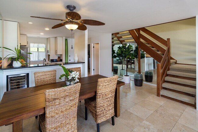 Building Photo - 348F Kaelepulu Dr
