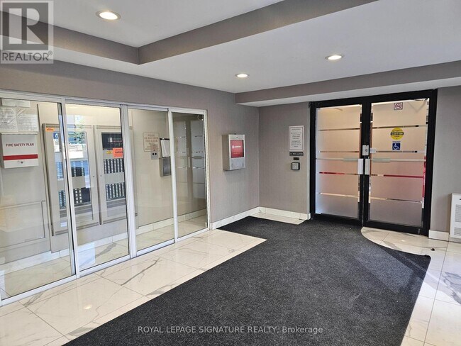 Photo du bâtiment - 155 Hillcrest Ave