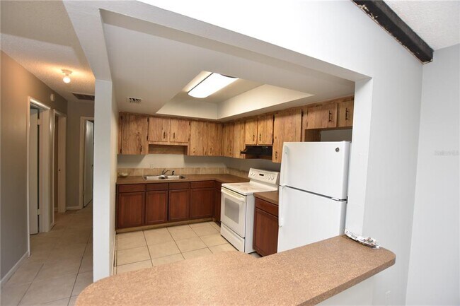 Building Photo - 3031 St Paul Dr