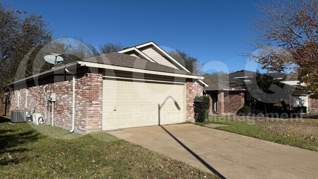 Foto del edificio - 4240 Hunters Creek Dr