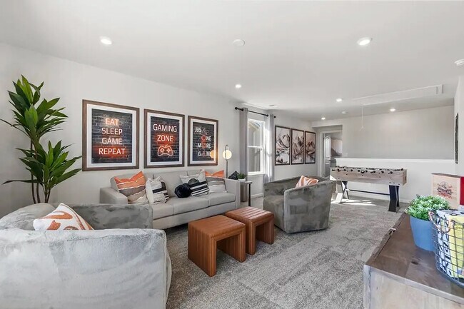 Foto del edificio - Room in House on Switchgrass Ct