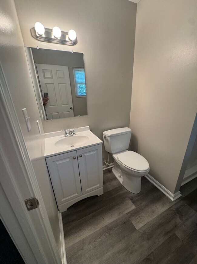 Foto del edificio - Gorgeous 3 bedroom home recently upgraded