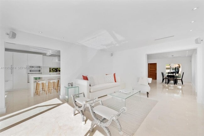 Building Photo - 1430 Baracoa Ave