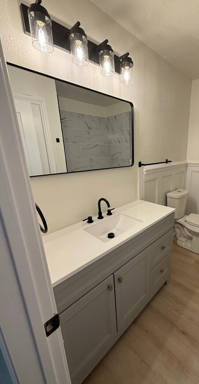 Foto del edificio - 305 Waller St