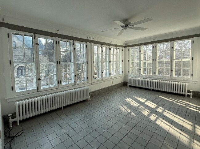 Foto del edificio - 2062 Robinwood Ave