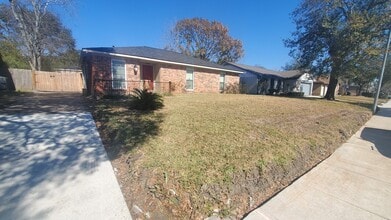 Building Photo - 15414 W Hampton Cir