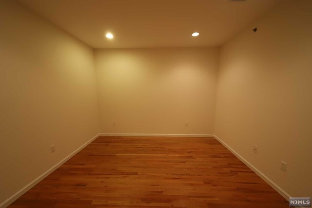 Building Photo - 104 Harrison Ave