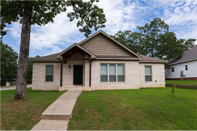 Foto del edificio - Beautiful home ready!