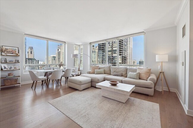 Foto del edificio - 33 W Ontario St