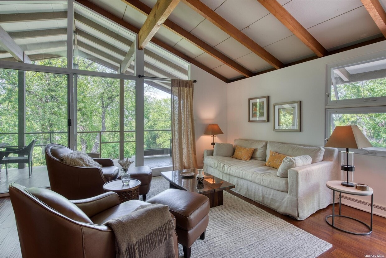 1620 Aquaview Ave, East Marion, NY 11939 House Rental in East Marion