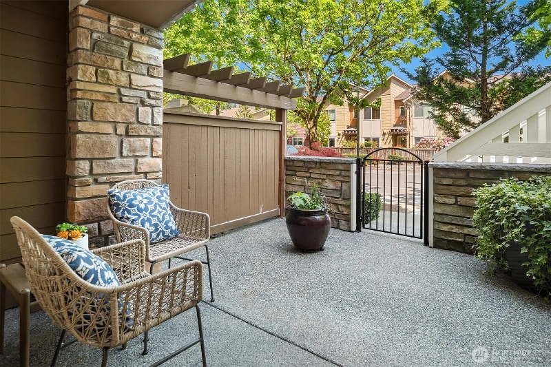 Photo - 109 NW Shy Bear Way (Issaquah, WA)