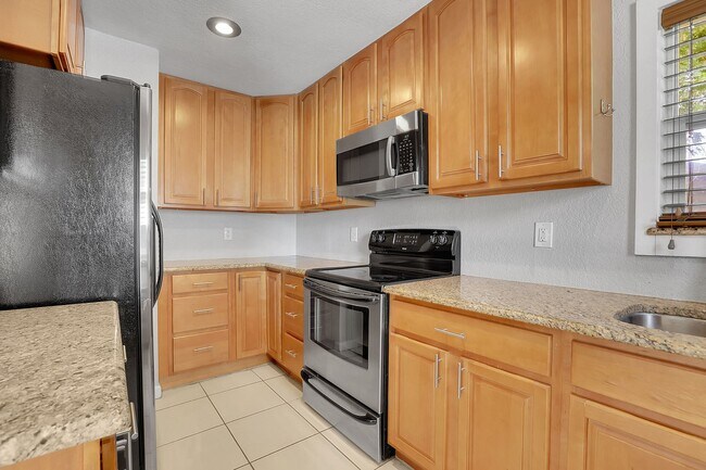 Foto del edificio - 3 bed near DU with fenced yard