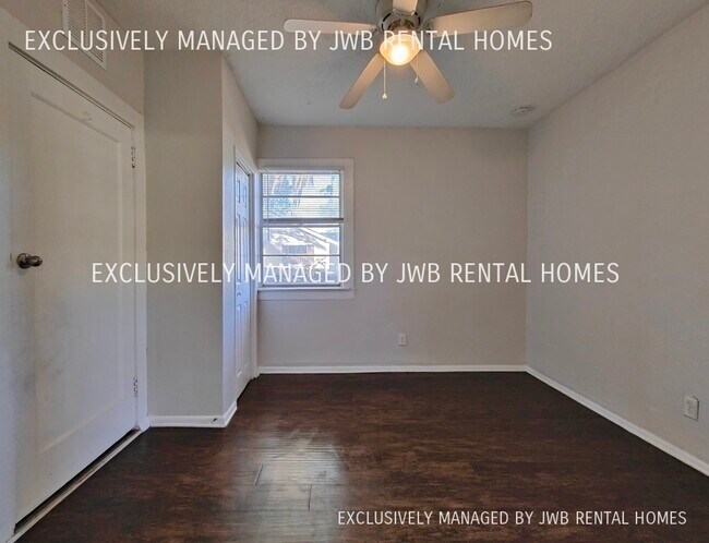 Building Photo - 317 E 63rd St