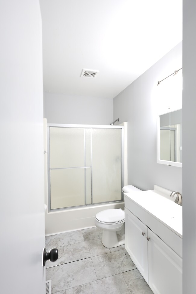 Foto del edificio - 2851 Fillmore Ln