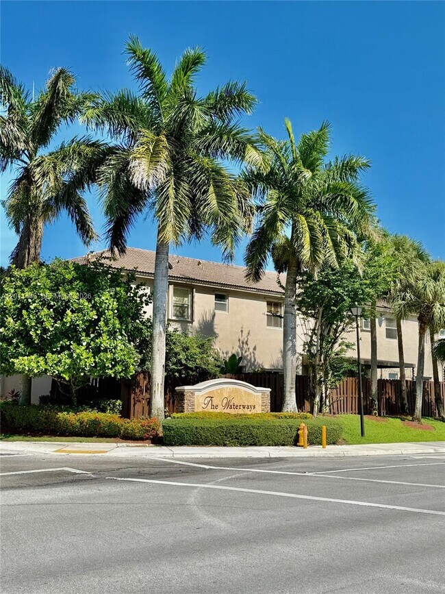 Foto del edificio - 9261 SW 220th Terrace