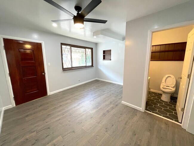 Foto del edificio - 2101 Lowrie St